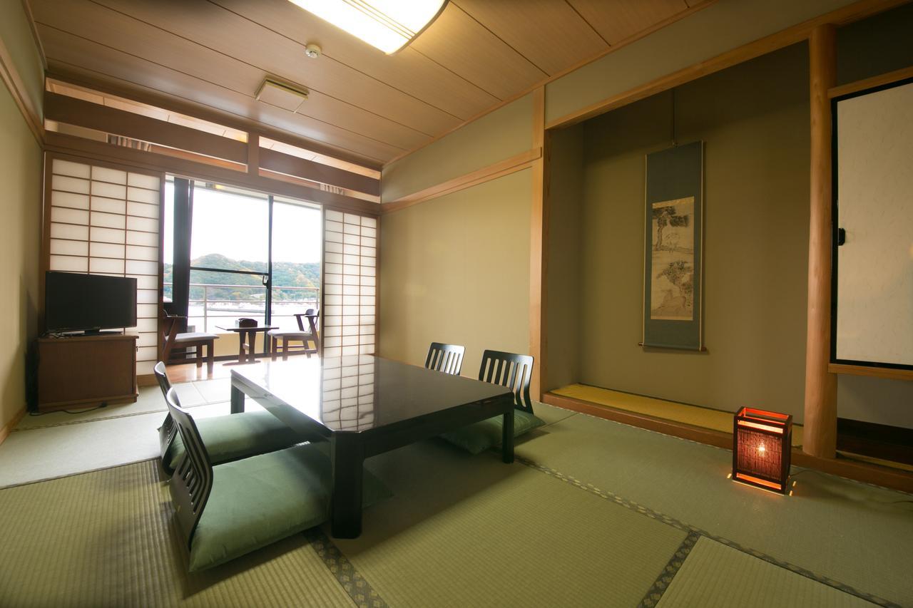 Matsuura Hotel Saiki Exterior photo