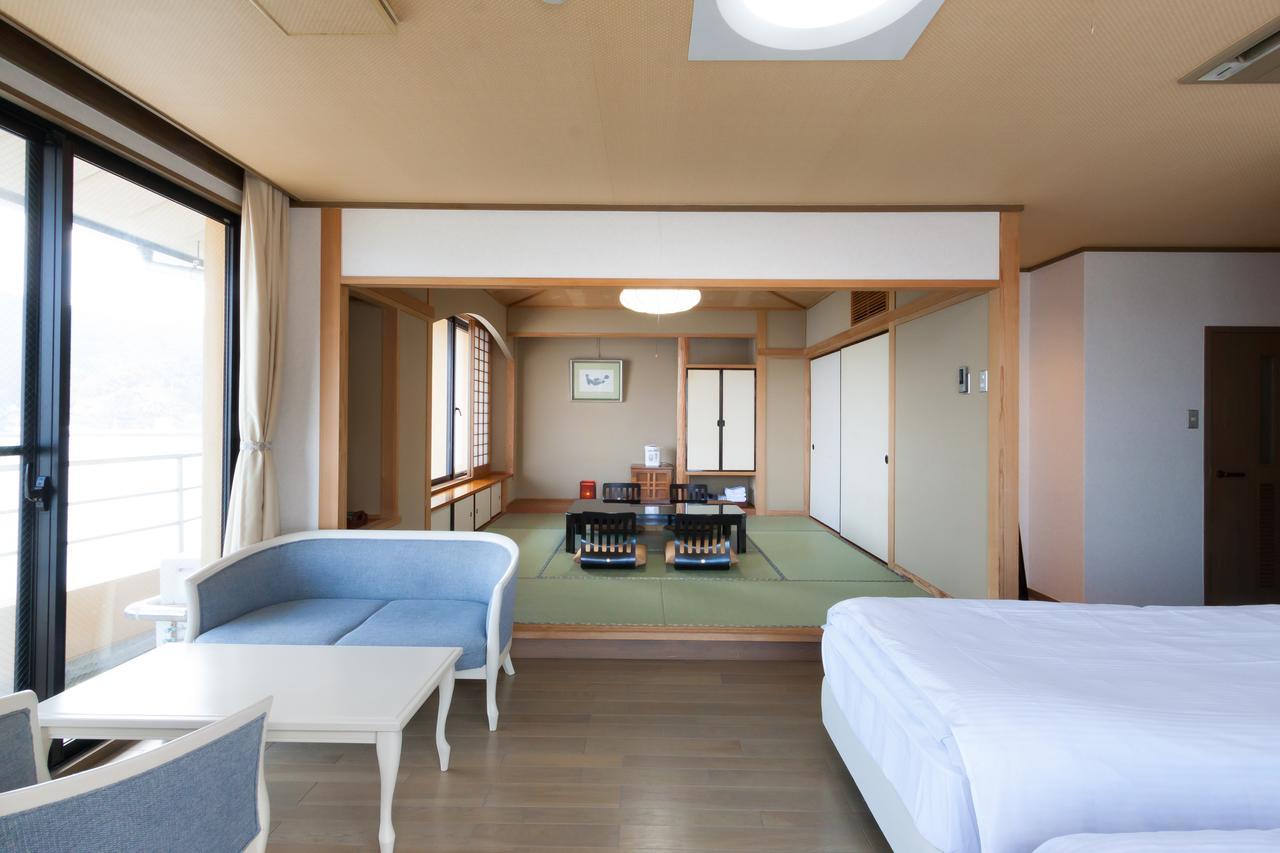 Matsuura Hotel Saiki Exterior photo